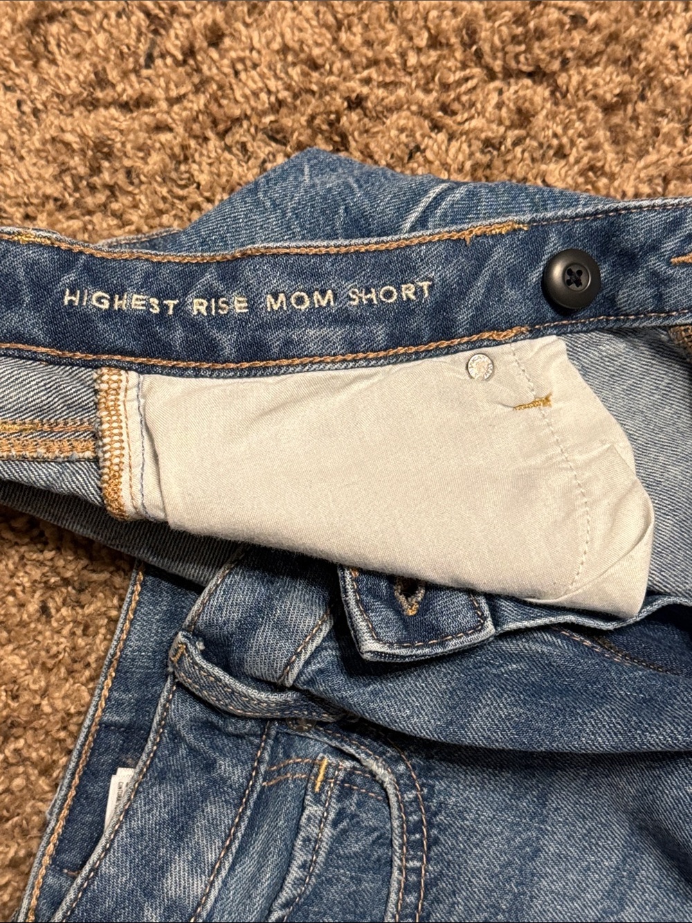 American Eagle Outfitters highest rise Mom short - Picture 5 of 5